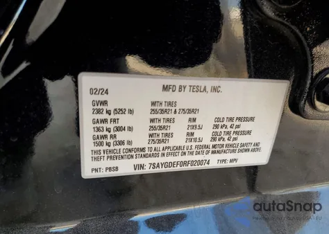 2024 Tesla Model Y z USA, uszkodzony, nr VIN 7SAYGDEF0RF020074